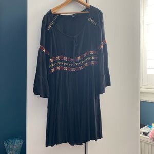 Flouncy black tunic